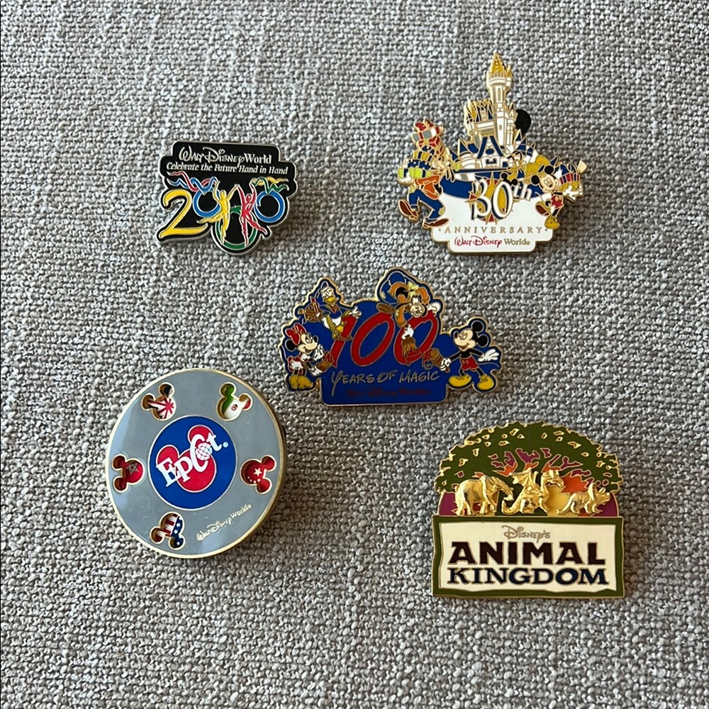 Authentic Disney Pin collection - park pins (5 pins)